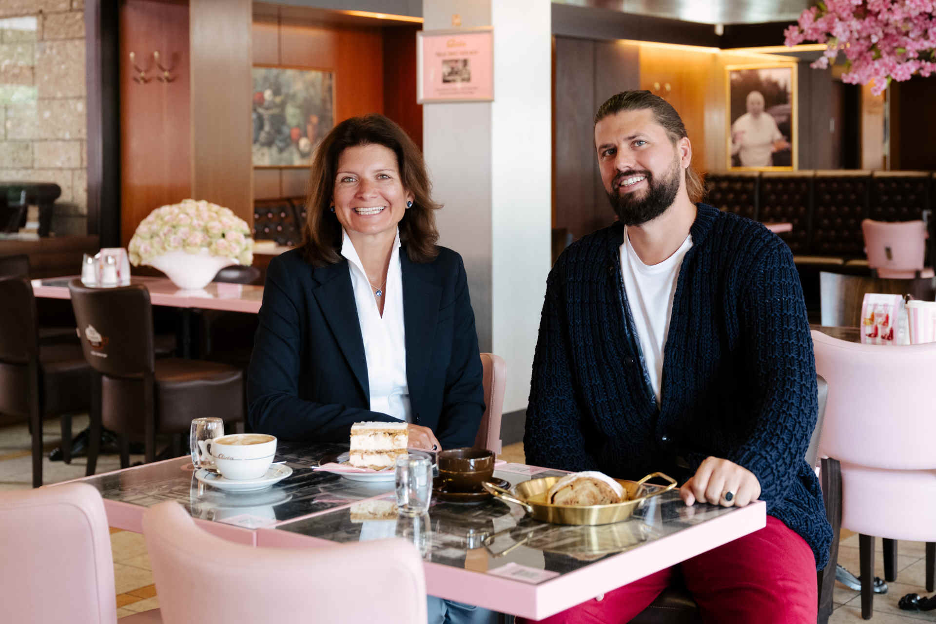 Lieferando Managing Director Natascha Mauthner and Dominik Prousek, Managing Director of Café-Konditorei Aida © Chiara Milo