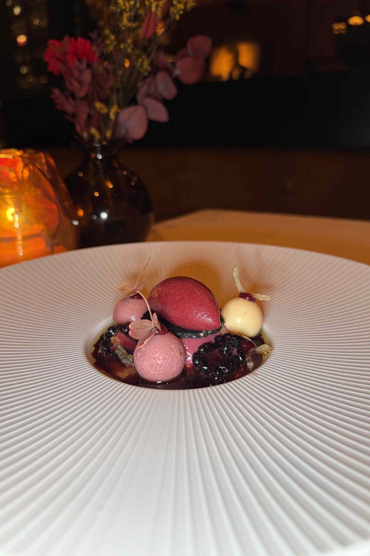 Brombeer-Texturen, Yuzu und Sichuan-Pfeffer © Genusspunkt