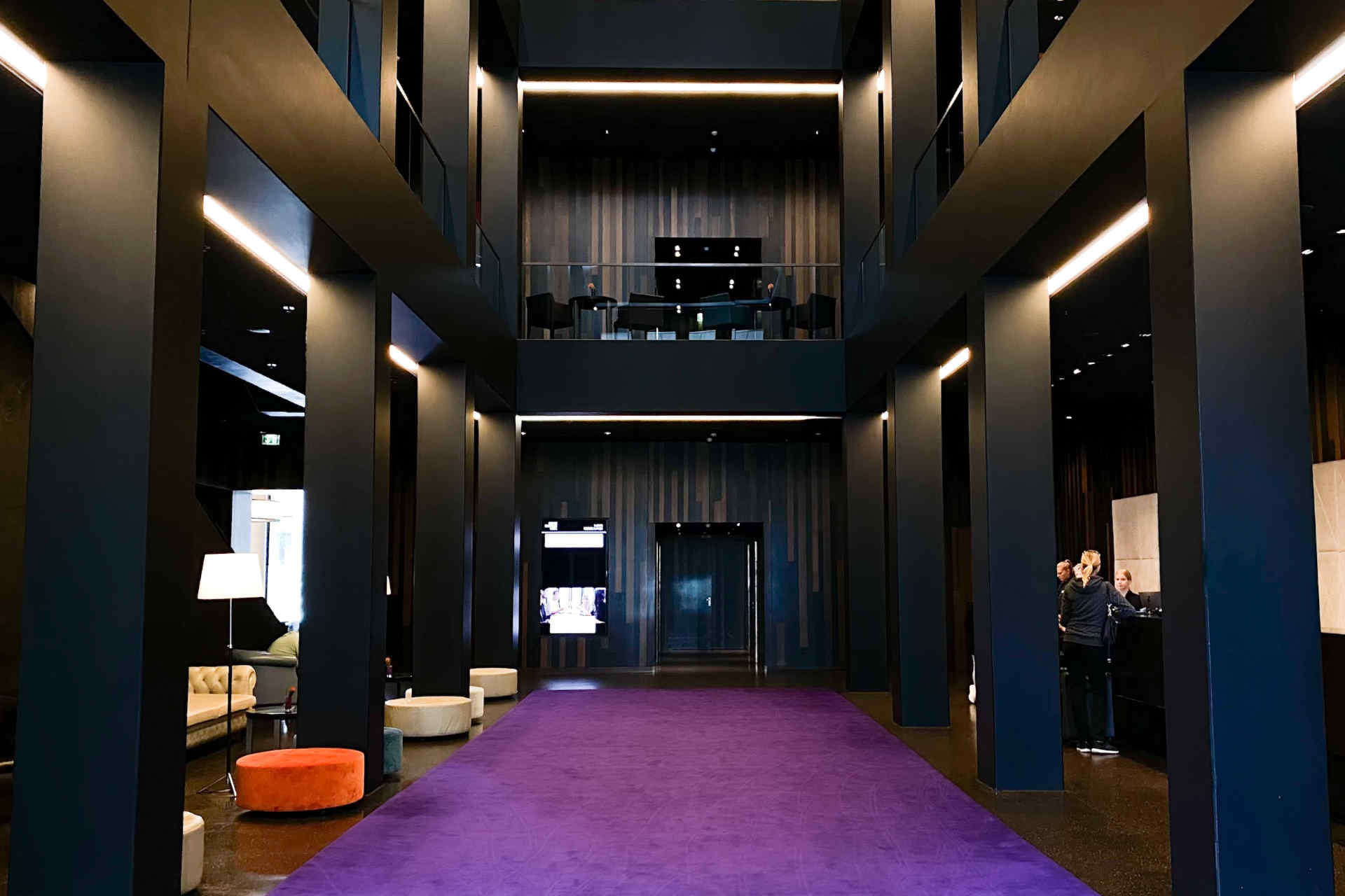 Empire Riverside Hotel-Lobby